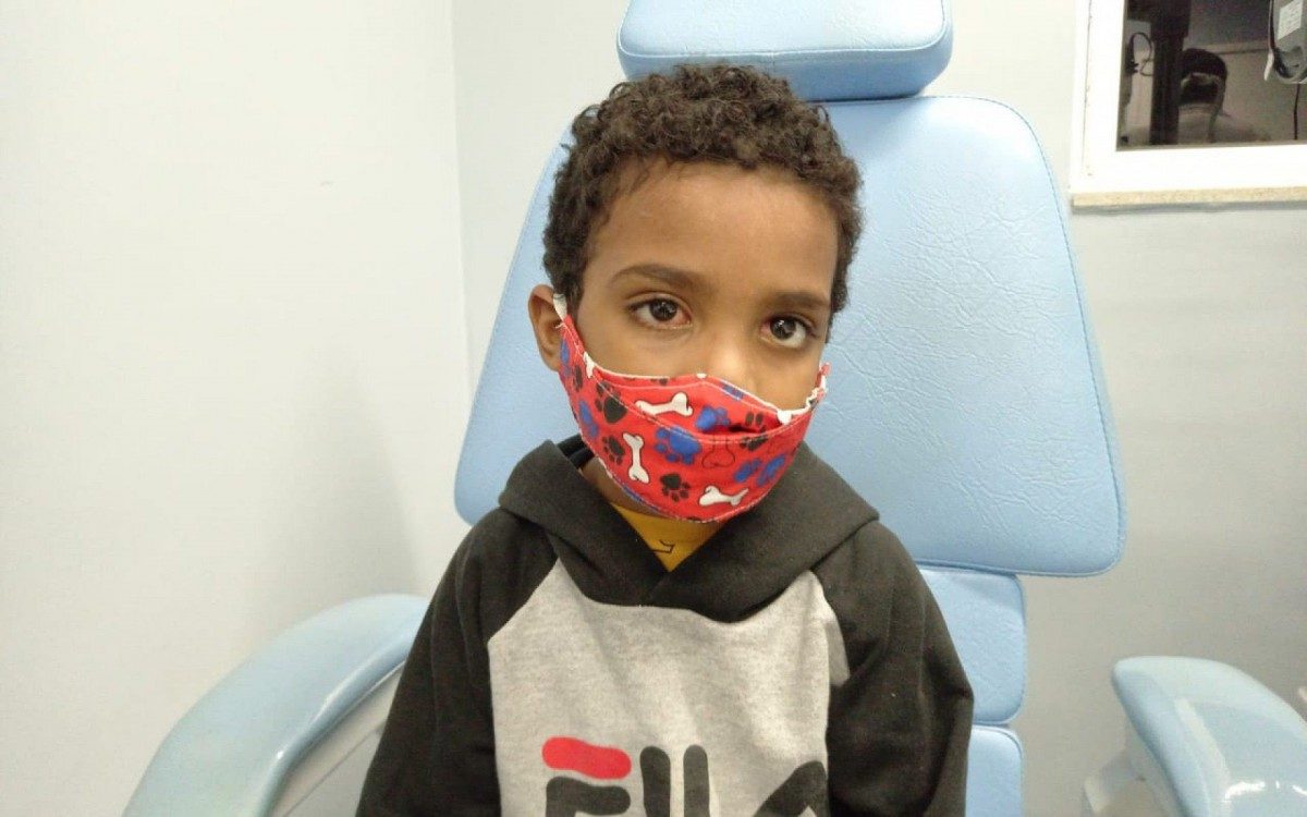 Hospital do Olho de Duque de Caxias realiza cirurgia de estrabismo