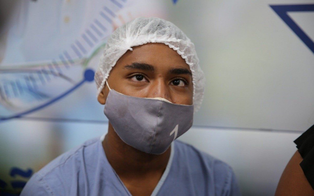 Hospital do Olho de Duque de Caxias realiza cirurgia de estrabismo