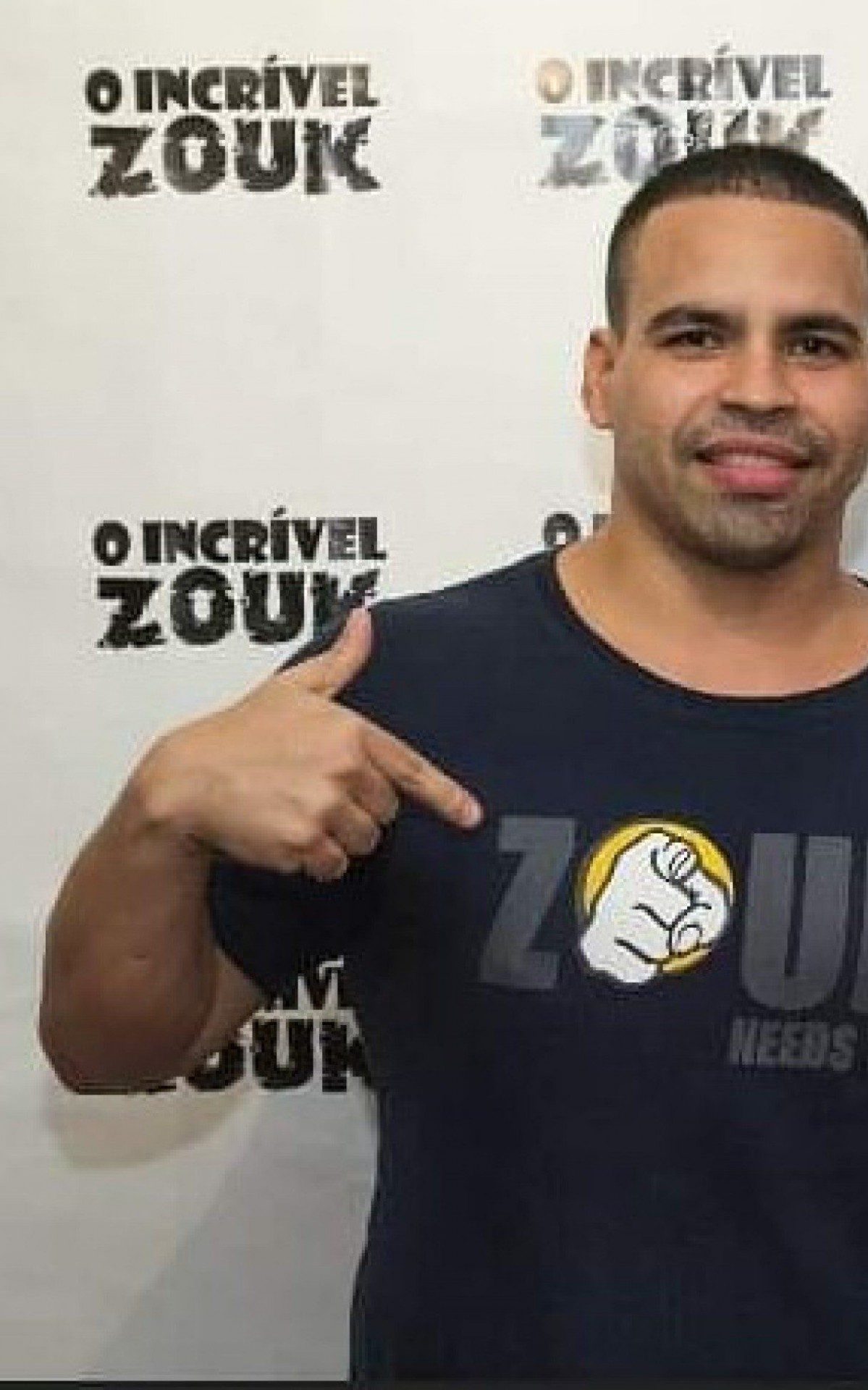 Ent&atilde;o, durante o per&iacute;odo do aux&iacute;lio-desemprego, Julio Costa come&ccedil;ou a fazer entregas de bicicleta  - O DIA