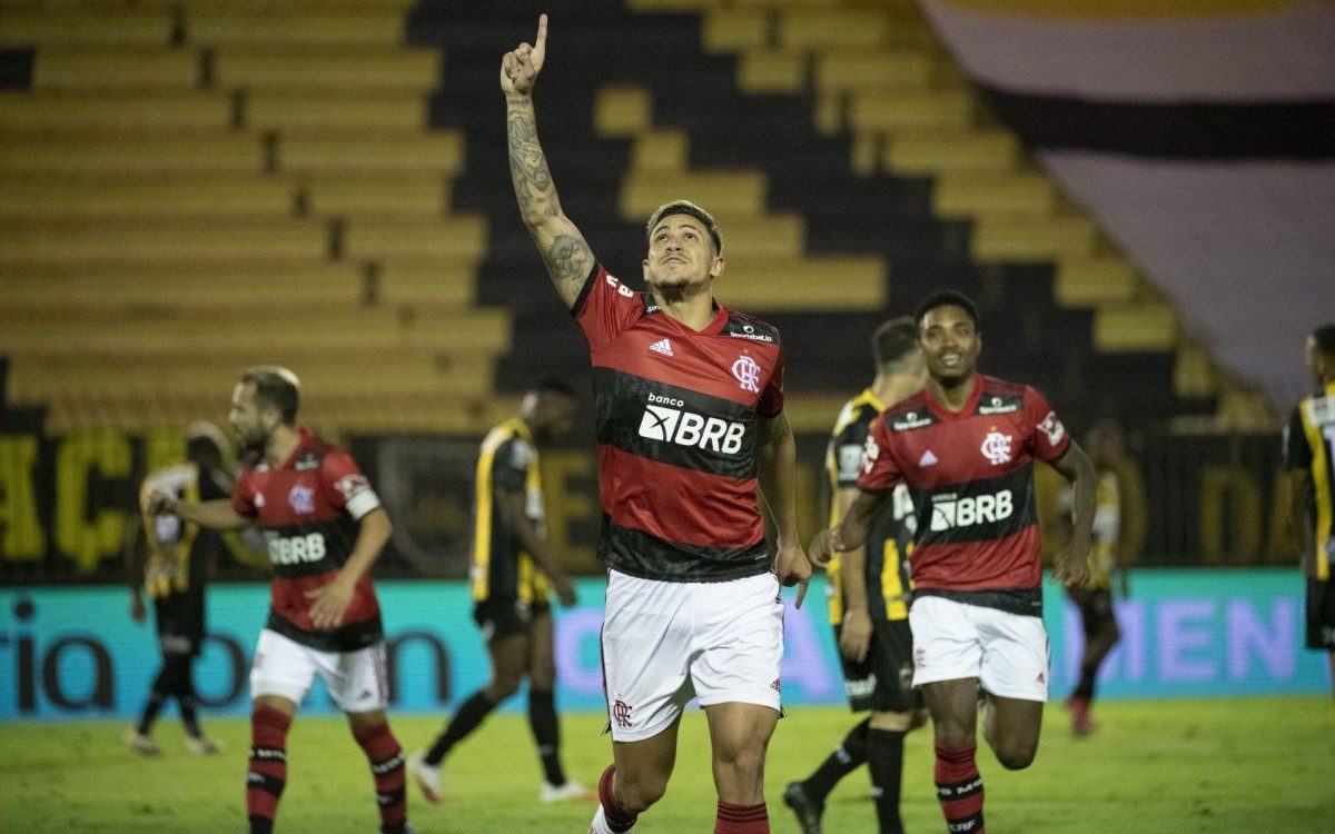 1&ordm; lugar - Flamengo: R$ 668,6 milh&otilde;es de receita em 2020 (varia&ccedil;&atilde;o de -30% com rela&ccedil;&atilde;o a 2019, quando a receita foi de R$ 950,4 milh&otilde;es)
