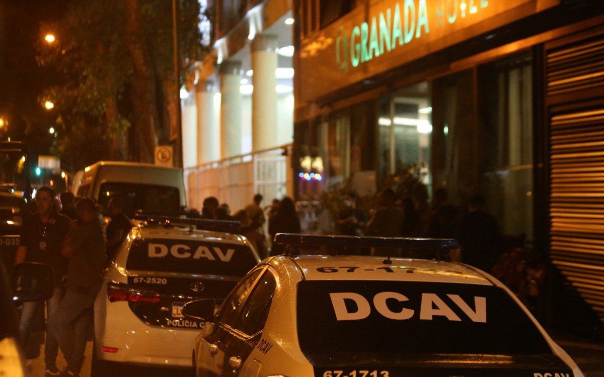 Batida da pol&iacute;cia civil, DECAV no hotel Granada.