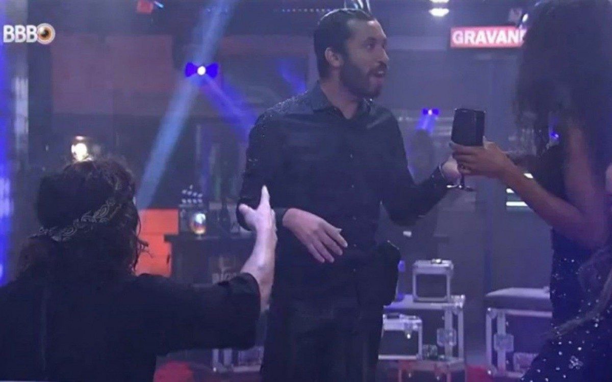 Gil na festa do &rsquo;BBB 21&rsquo;