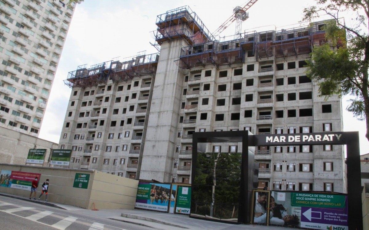 As compensa&ccedil;&otilde;es s&atilde;o previstas pela aplica&ccedil;&atilde;o da Lei 713/2017, que se aplica pela necessidade de minimizar os danos gerados pela remo&ccedil;&atilde;o de vegeta&ccedil;&atilde;o