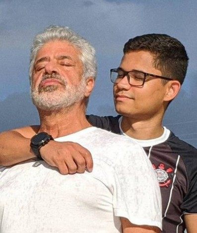 Lulu Santos completa 68 anos e ganha declara&ccedil;&atilde;o de amor do marido, Clebson Teixeira - ReproduÃ§Ã£o Internet