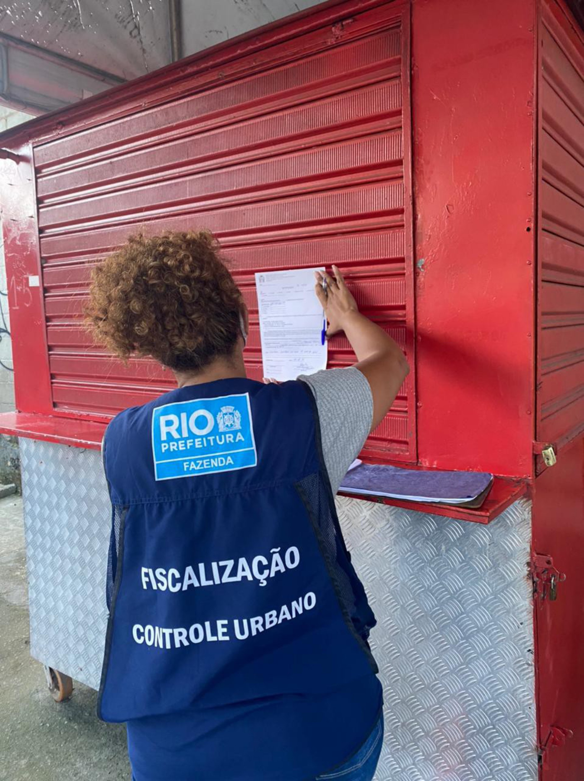 Operação de ordenamento urbano na Estrada Adhemar Bebiano - Divulgação/Seop