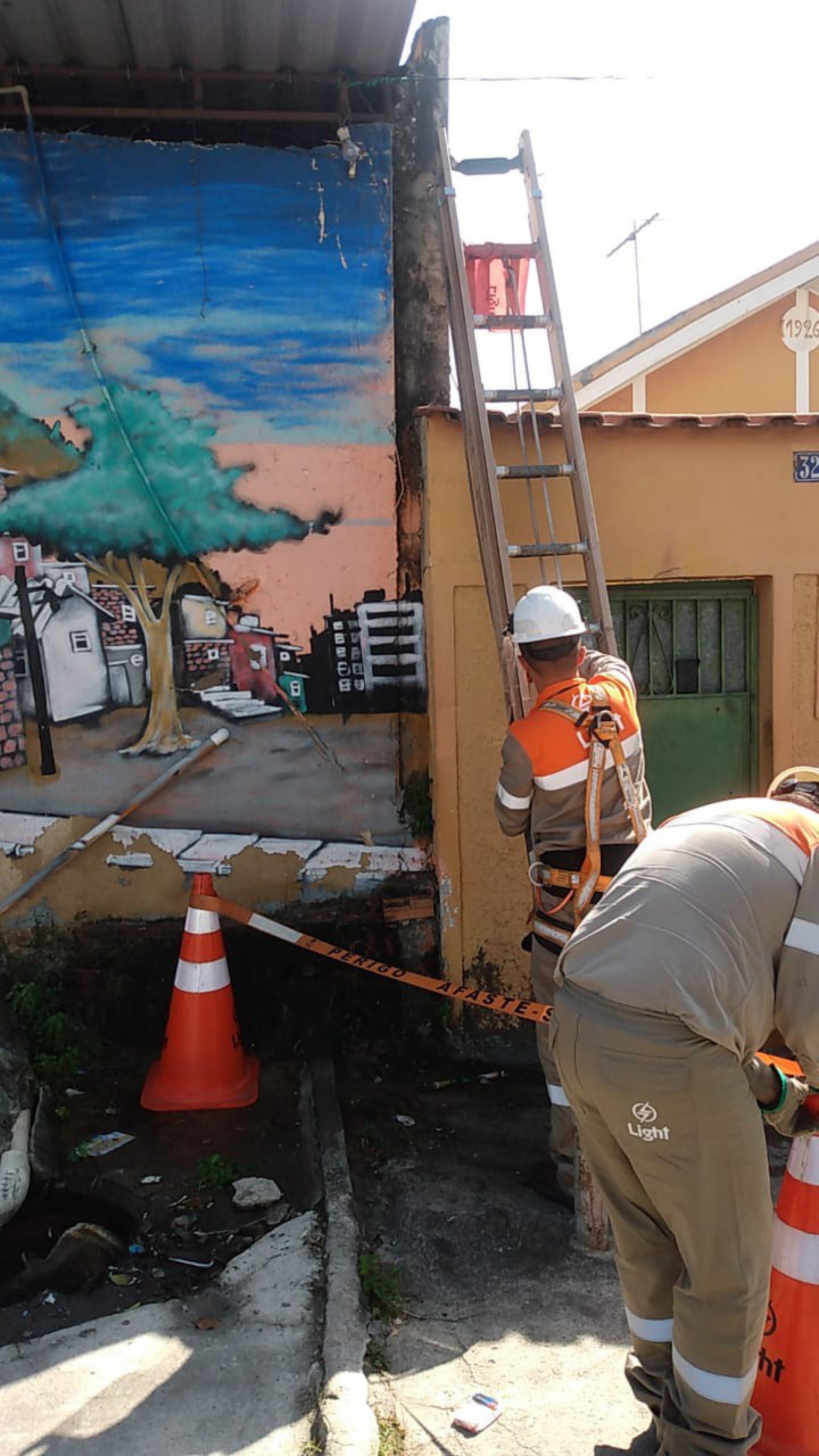 Operação de ordenamento urbano na Estrada Adhemar Bebiano - Divulgação/Seop