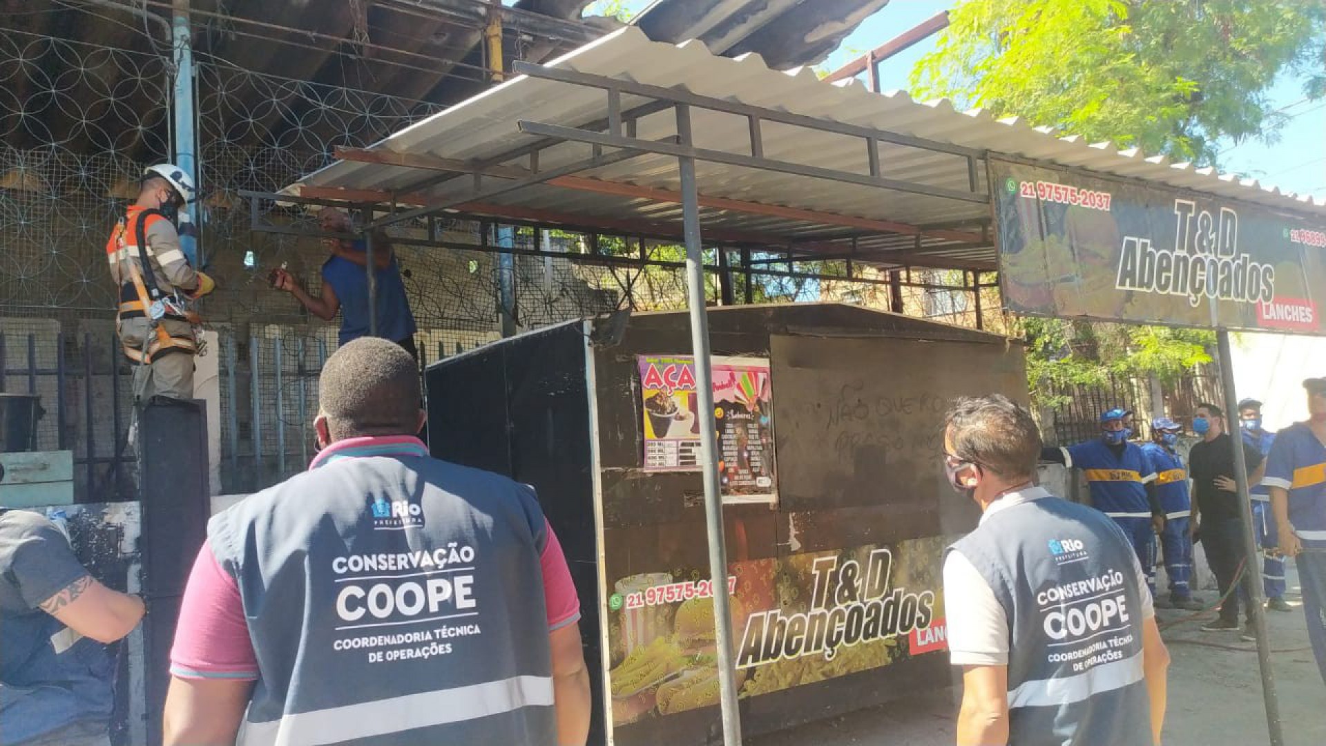 Operação de ordenamento urbano na Estrada Adhemar Bebiano - Divulgação/Seop