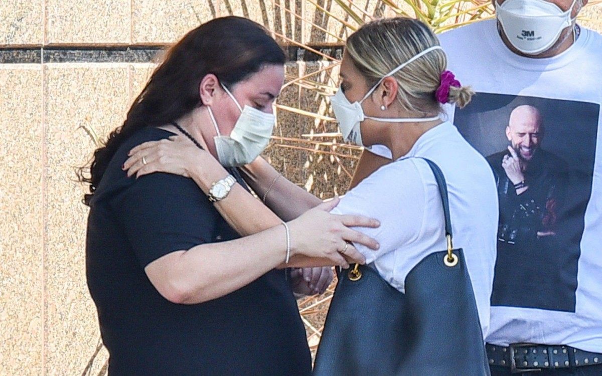 Ju Amaral, irm&atilde; de Paulo Gustavo, e Helo&iacute;sa P&eacute;riss&eacute;