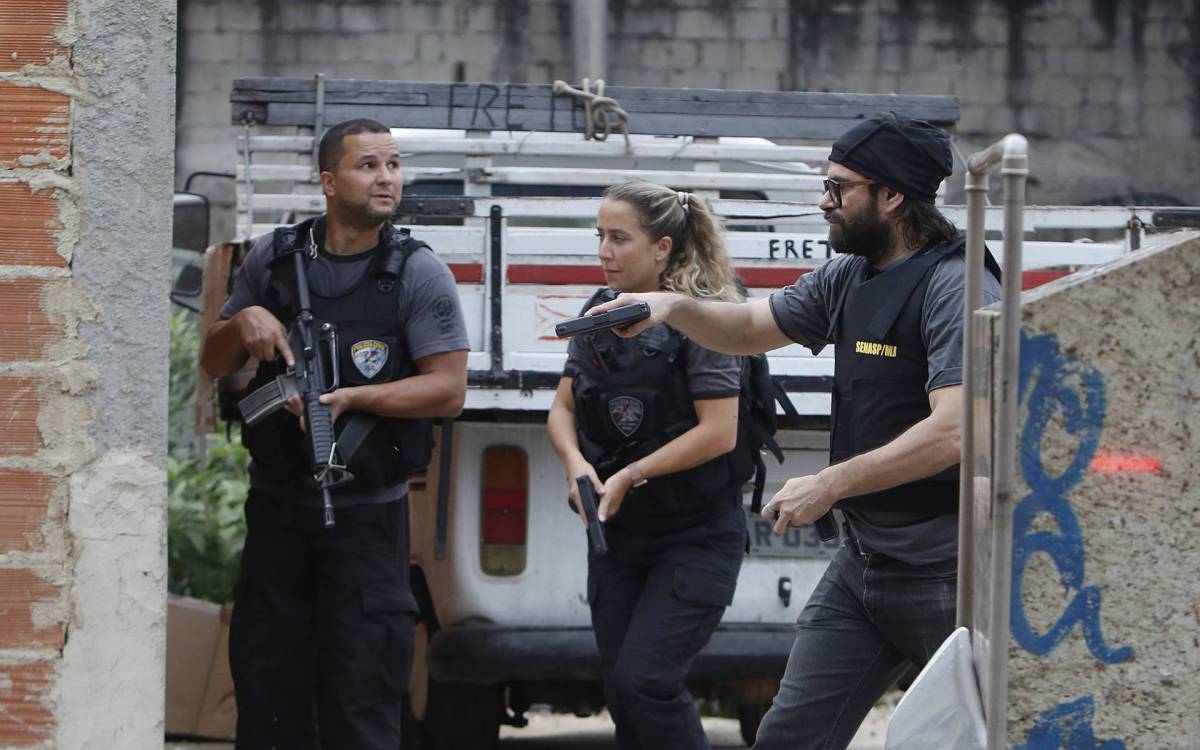 Policiais civis fizeram uma opera&ccedil;&atilde;o na favela do Jacarezinho na quinta-feira