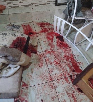 Moradores tiveram a casa invadida por criminosos baleados durante operação da Polícia Civil no Jacarezinho - Divulgação