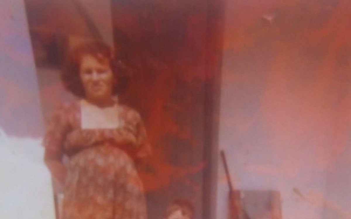 Édina compartilhou com O DIA as únicas fotos que possui com o seu filho, Washington Correa Faria. Ela teve contato com ele apenas na infância. Os dois foram separados contra a sua vontade devido a um conflito familiar. A mãe relatou que sempre sentiu muita falta de Washington e entrou em profunda tristeza com a perda do filho - divulgação