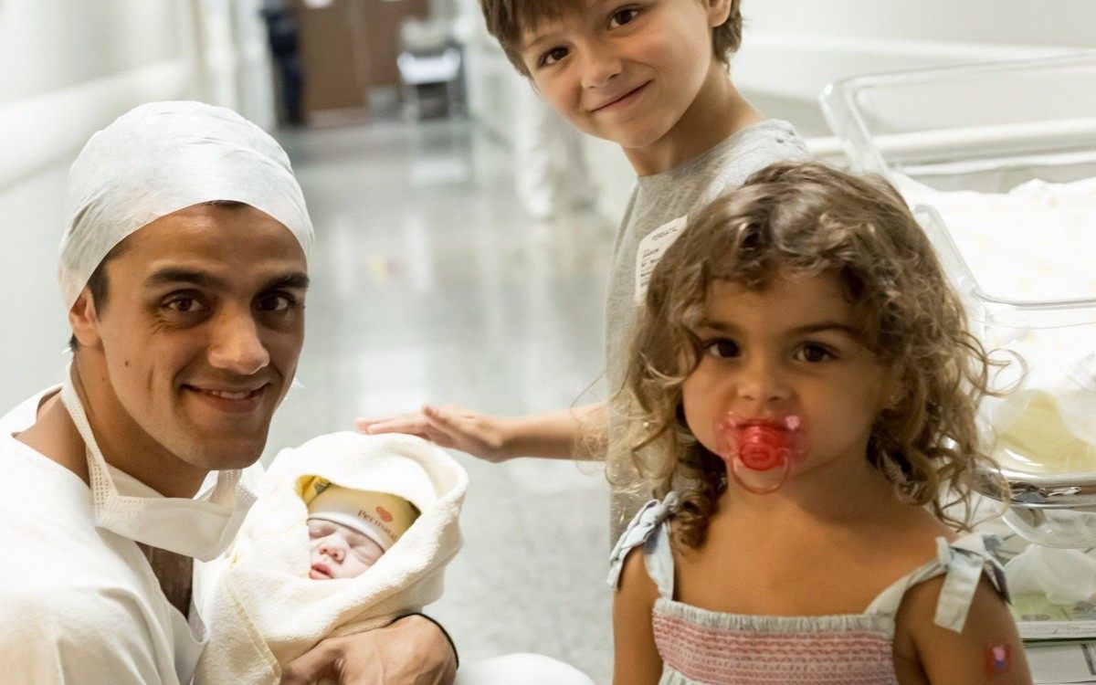 Felipe Simas - Thais Galardi