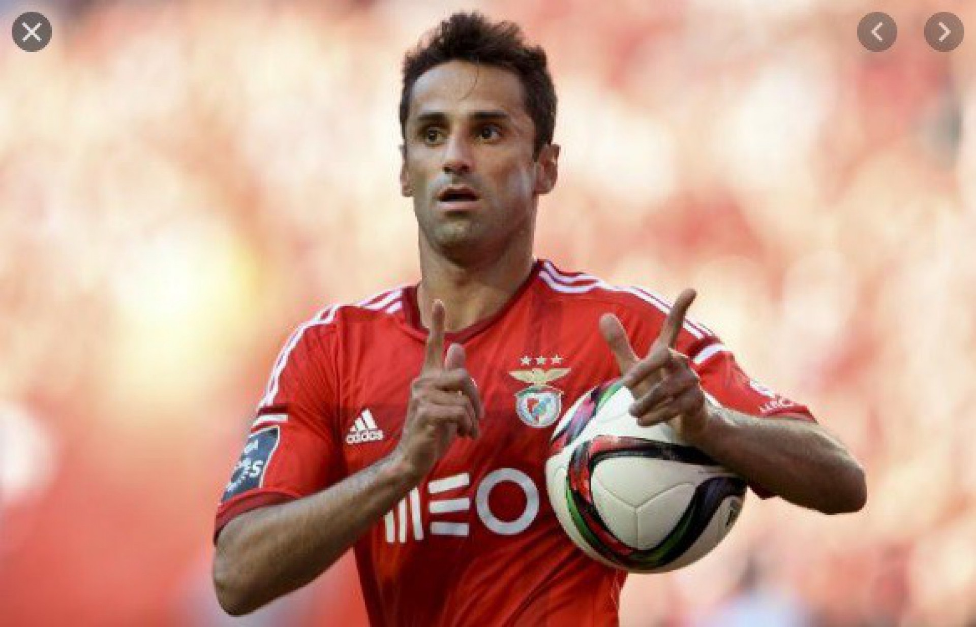 Jonas fez hist&oacute;ria com a camisa do Benfica - AFP