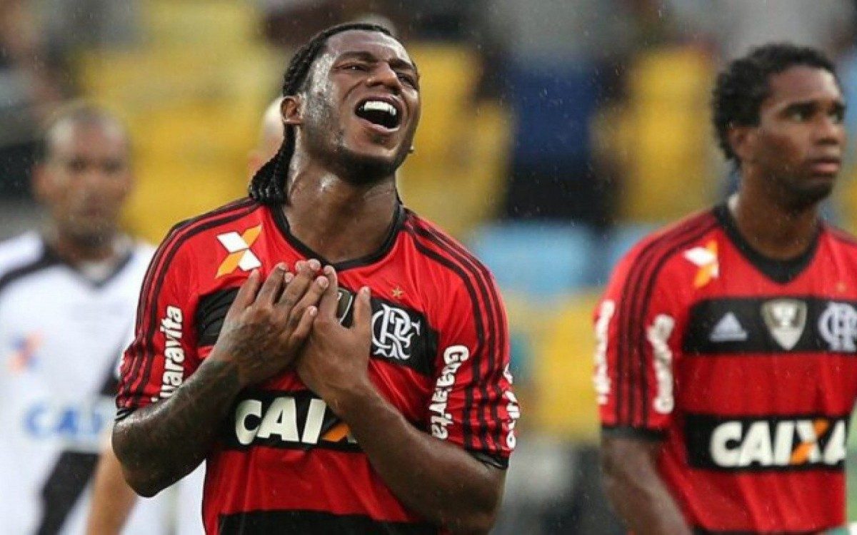 Amaral foi campe&atilde;o da Copa do Brasil pelo Flamengo em 2013