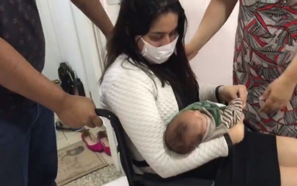 Encontro de m&atilde;e e filho aconteceu neste s&aacute;bado