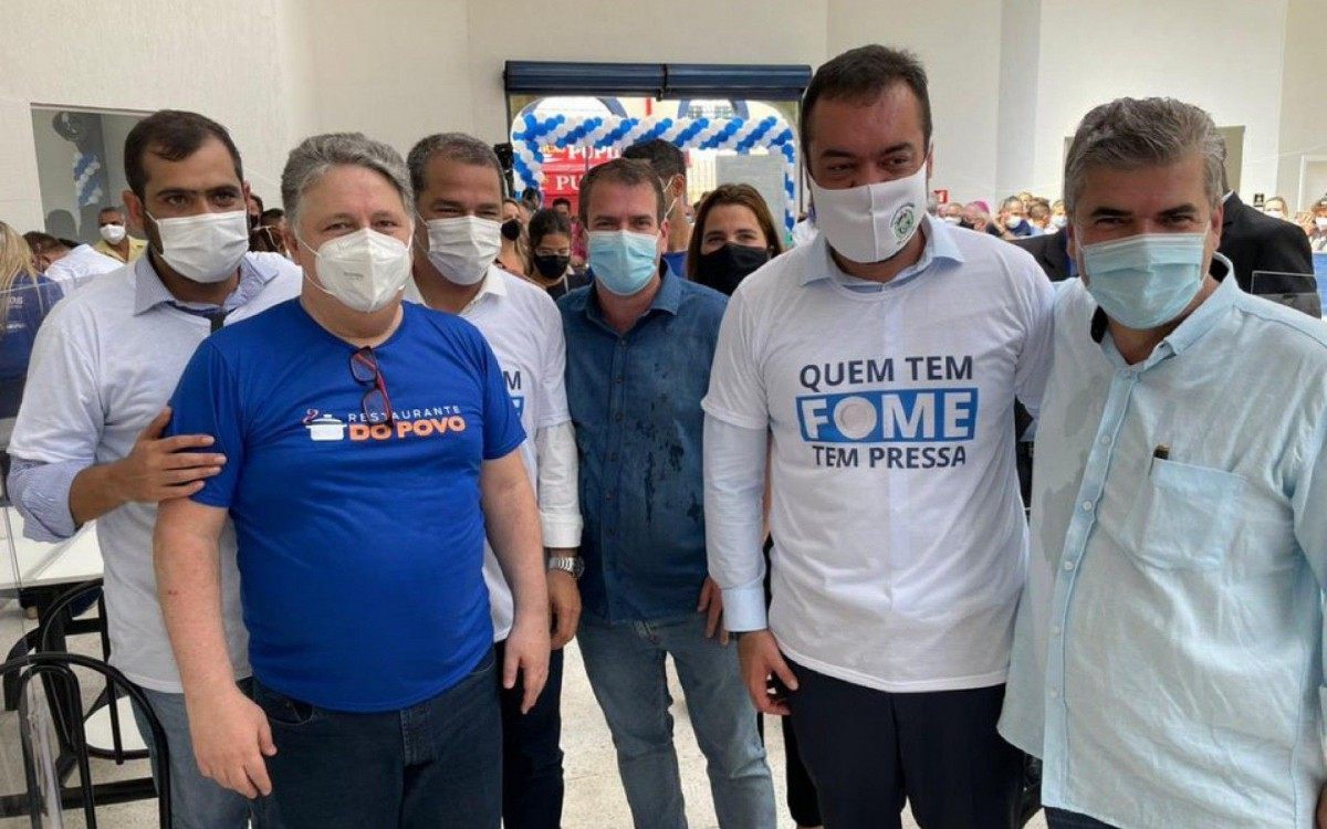 Washington Reis em encontro com lideranças