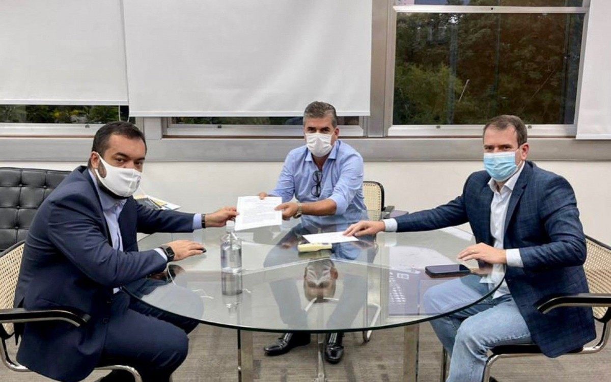 Washington Reis em encontro com lideranças