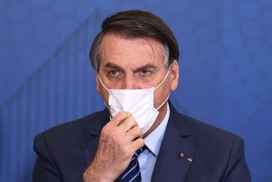 Maranhão multa Bolsonaro após presidente descumprir medidas restritivas impostas pelo estado