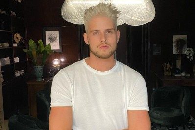 Gente? Ex-BBB Daniel se irrita e fala para seguidores 'enfiarem sotaque no c*'