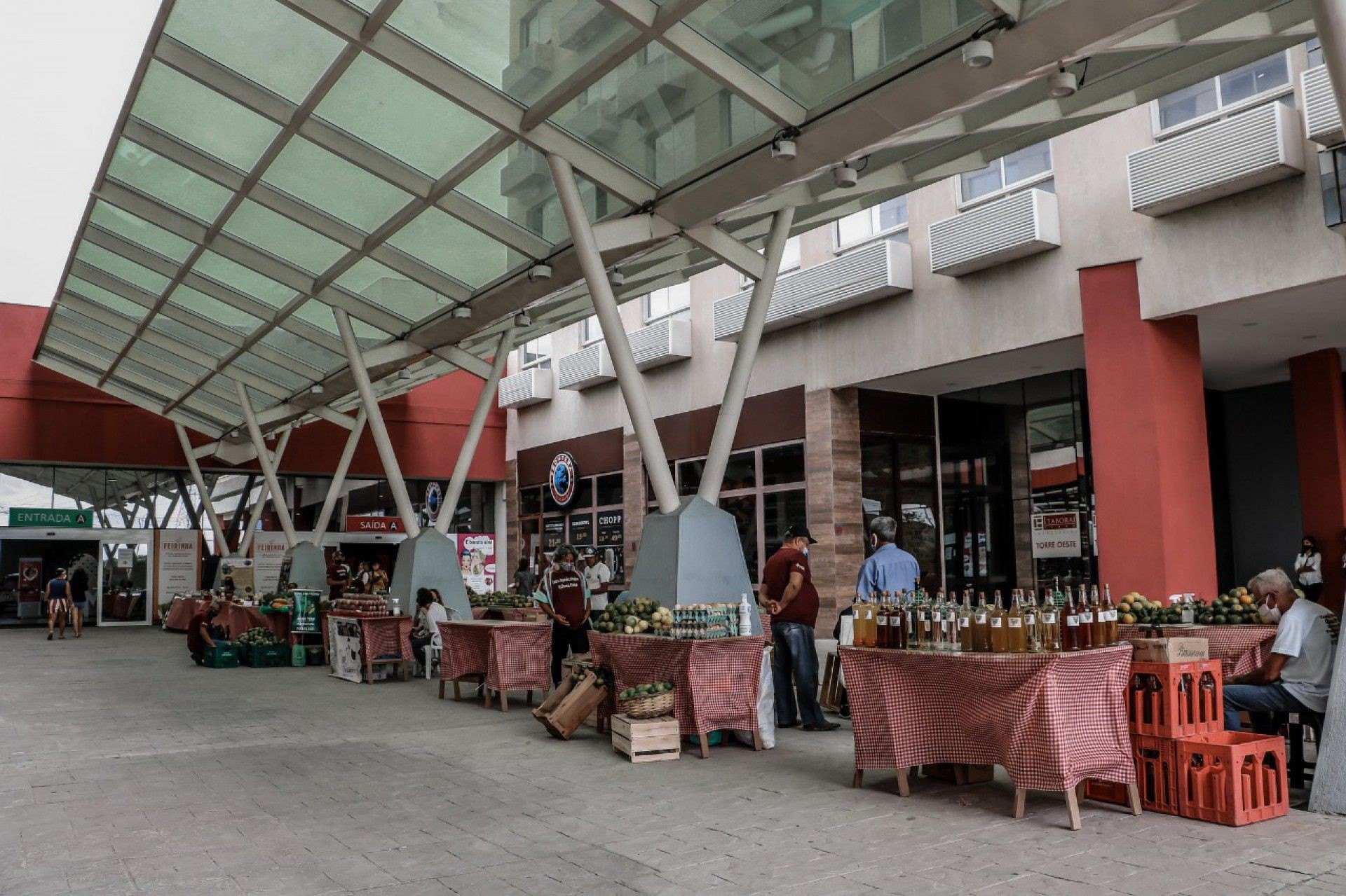 Feira dos produtores ganha um novo espa&ccedil;o ap&oacute;s parceria da Prefeitura