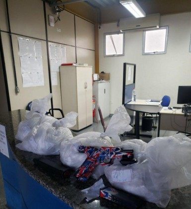 PRF prende motorista com arma e 1500 muni&ccedil;&otilde;es de fuzil em Casimiro de Abreu - PRF/ Divulga&ccedil;&atilde;o