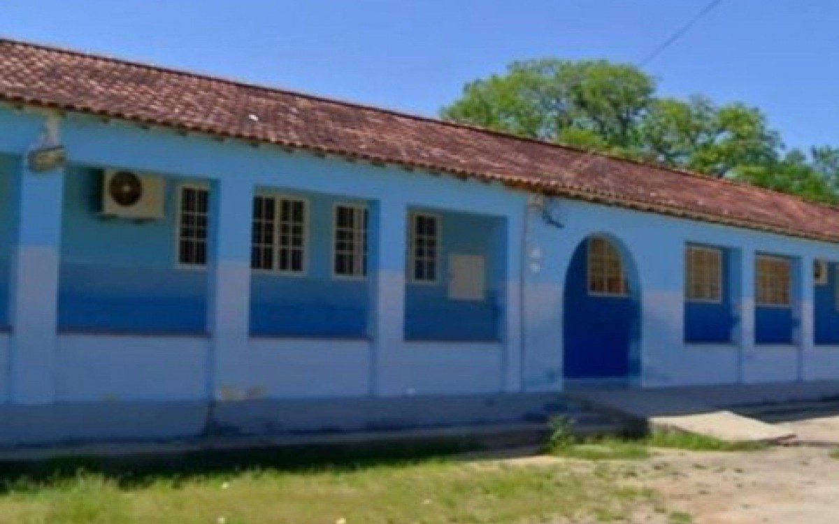 A justifica que a unidade está em absoluto desacordo com a legislação pátria e internacional sobre o tema. 