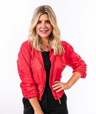 Íris Stefanelli - Iris Stefanelli

      Caption