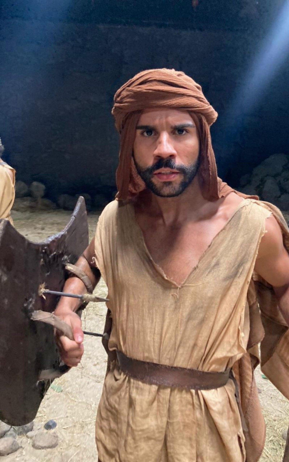 Ale Barbanegra estreou no elenco de apoio na telinha da Record TV.