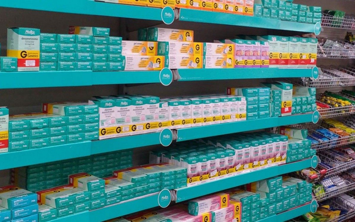 "N&atilde;o se trata de um congelamento, mas de estabelecer um limite a uma tabela teto para o pre&ccedil;o do fabricante e do consumidor, portanto das farm&aacute;cias e dos varejistas", afirmou Braga, relator do projeto.
