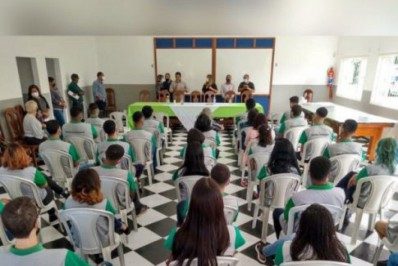 Iguaba Grande prorroga contrato dos jovens de programa social de emprego 