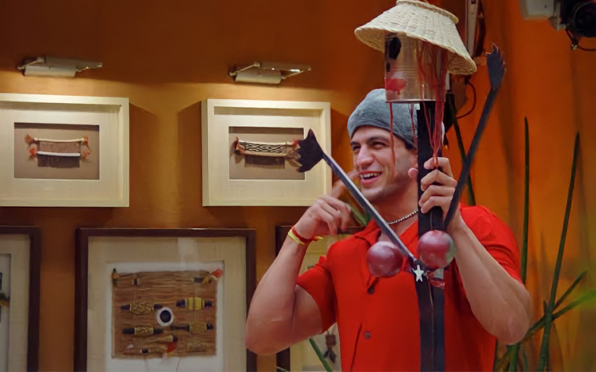 Kleber BamBam e a boneca Maria Eugênia - Reprodução / VIVA