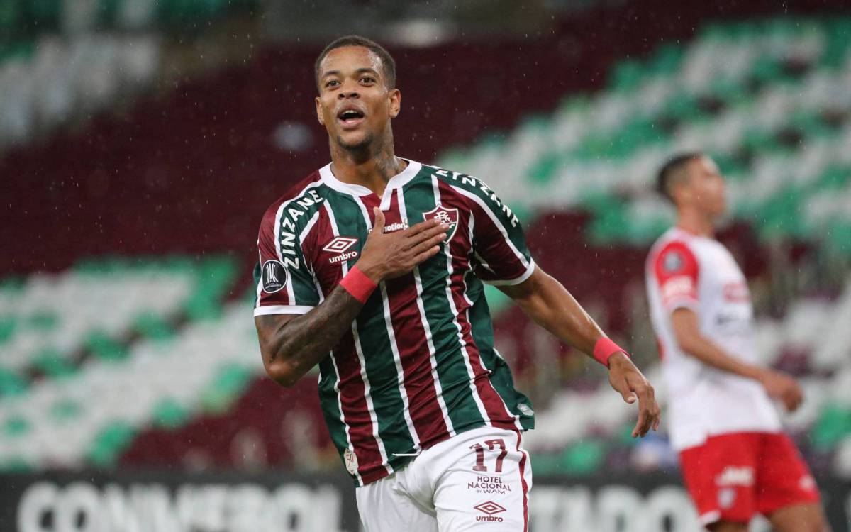 Caio Paulista festeja o gol da vit&oacute;ria tricolor sobre o Santa Fe