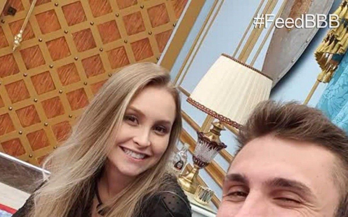 Arthur Picoli e Carla Diaz