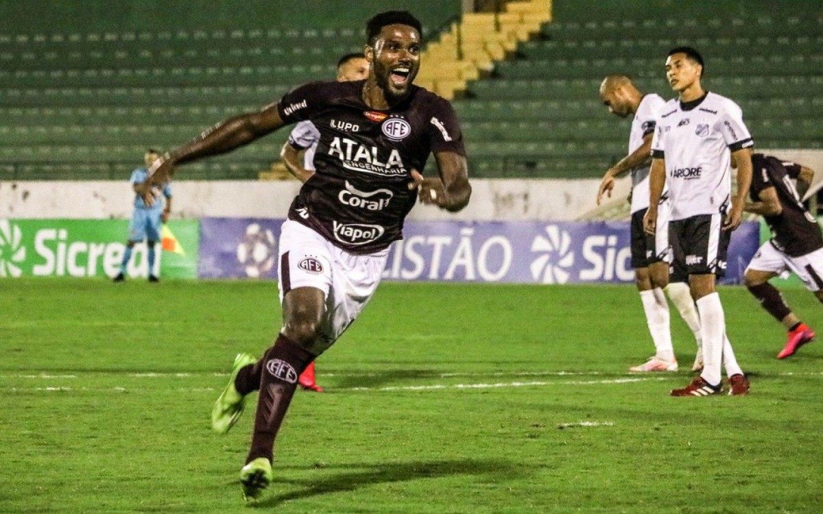 Bruno Mezenga chamou aten&ccedil;&atilde;o ap&oacute;s belo Campeonato Paulista