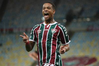 Caio Paulista supera falta de confiança, confirma aposta de Roger Machado e evolui no Fluminense