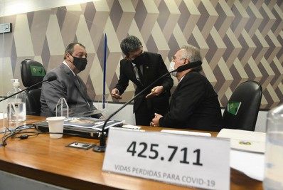 Senadores temem que o Planalto derrube a CPI durante recesso 