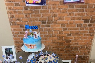 Camilla de Lucas mostra aniversário do pai com tema 'BBB'