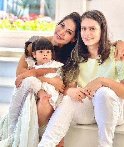 Mayra Cardi e os filhos - Reprodução