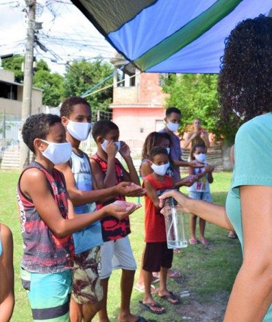 Vivências em Danças Populares - Alanna Dahan