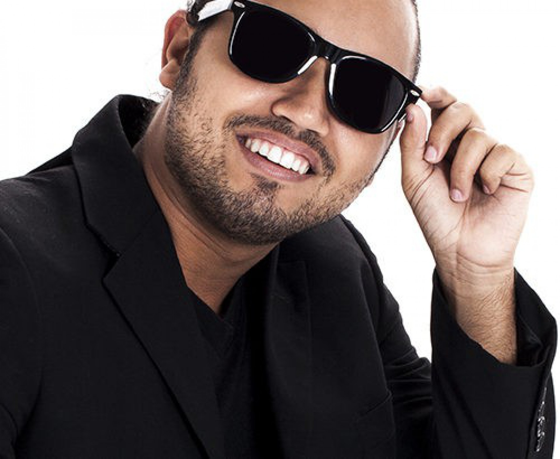 Humorista cego Jefinho &eacute; o novo diretor do Teatro Municipal de S&atilde;o Gon&ccedil;alo