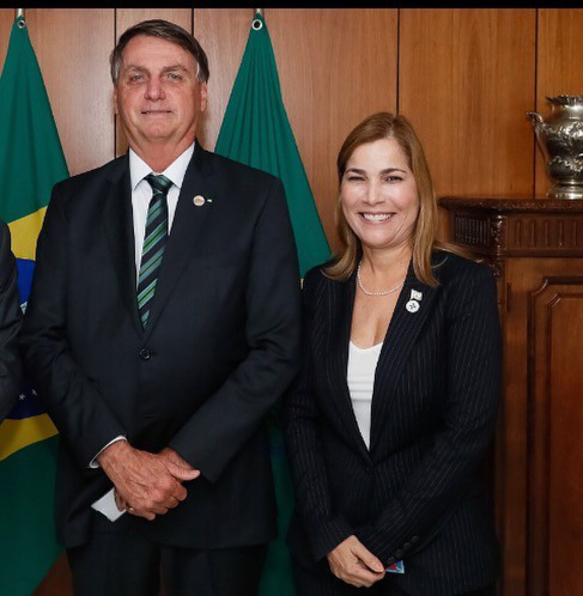 Presidente Jair Bolsonaro e secretária Mayra Pinheiro, ouvida hoje na Comissão Parlamentar de Inquérito  - Reprodução/Instagram