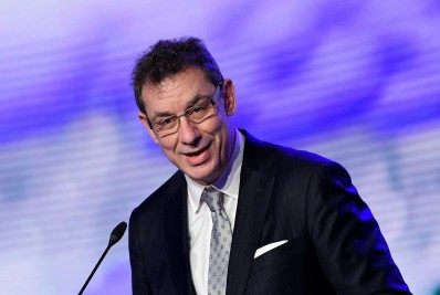 CEO da Pfizer não enfrenta prisão perpétua nem encara tribunal holandês, ao contrário do que diz post