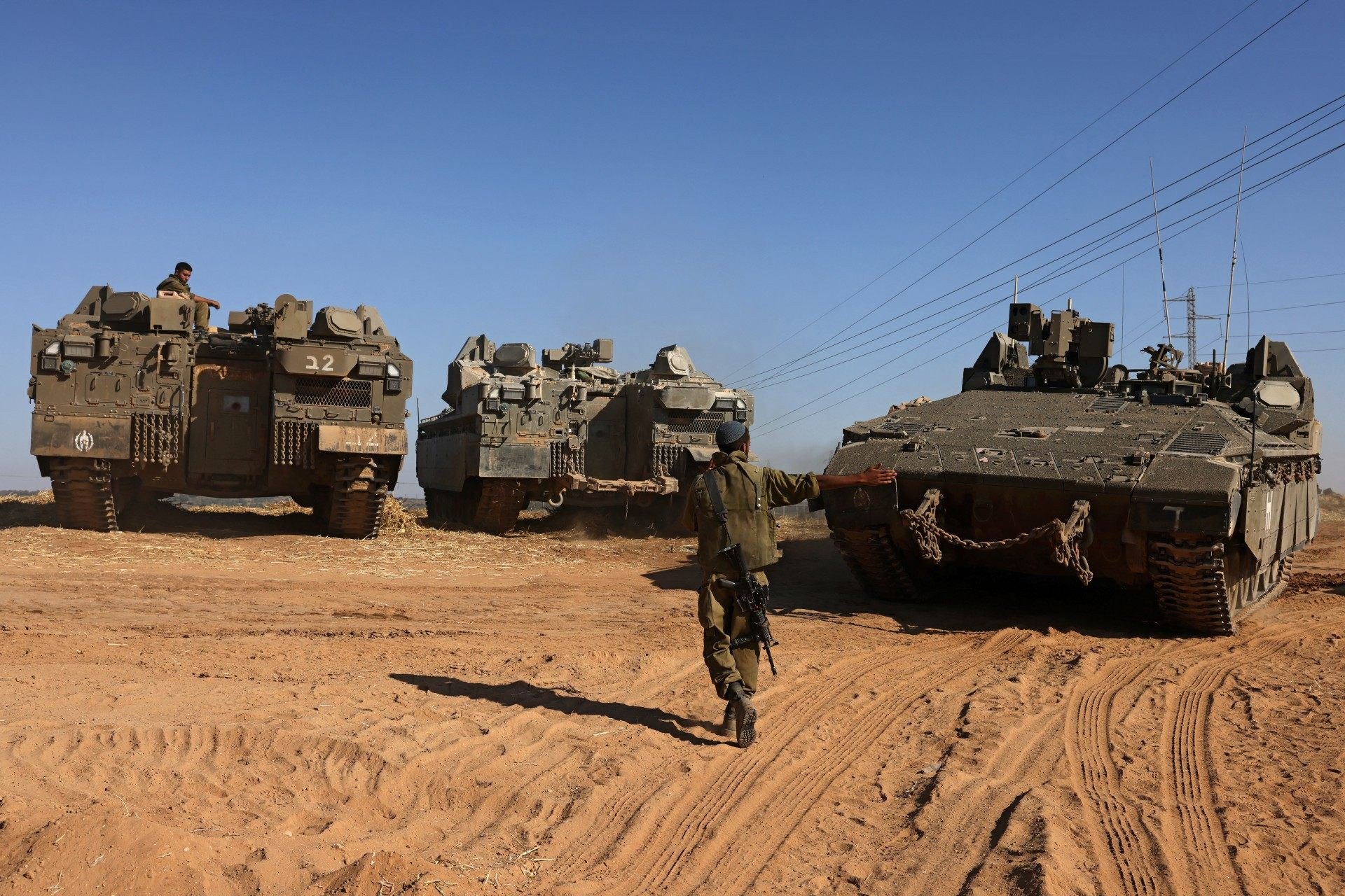 Bombardeios israelenses matam 33 palestinos em Gaza e atingem casa de um l&iacute;der do Hamas