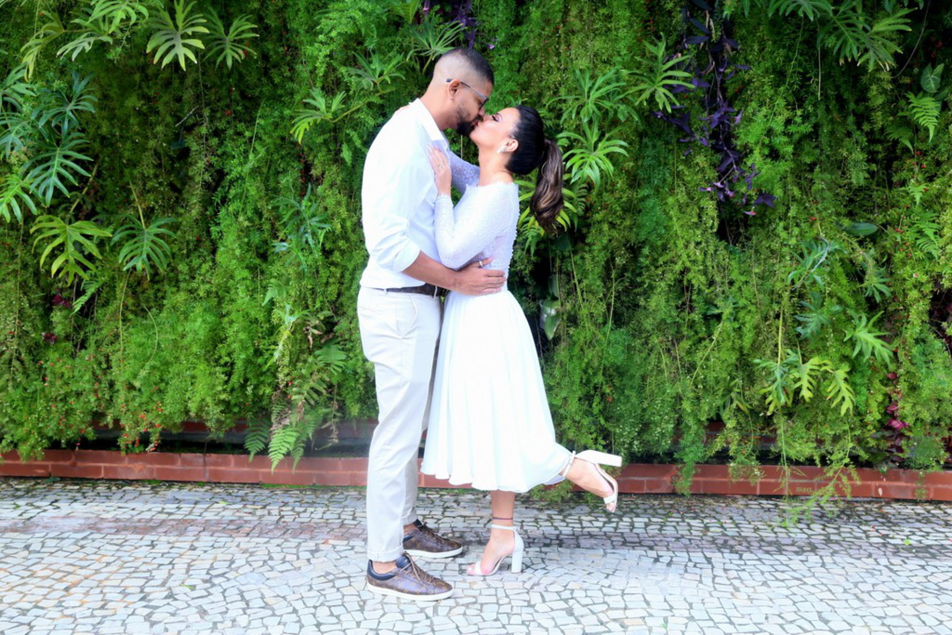 Viviane Araújo e Guilherme Militão se casaram na tarde desta quinta-feira - Ag. News