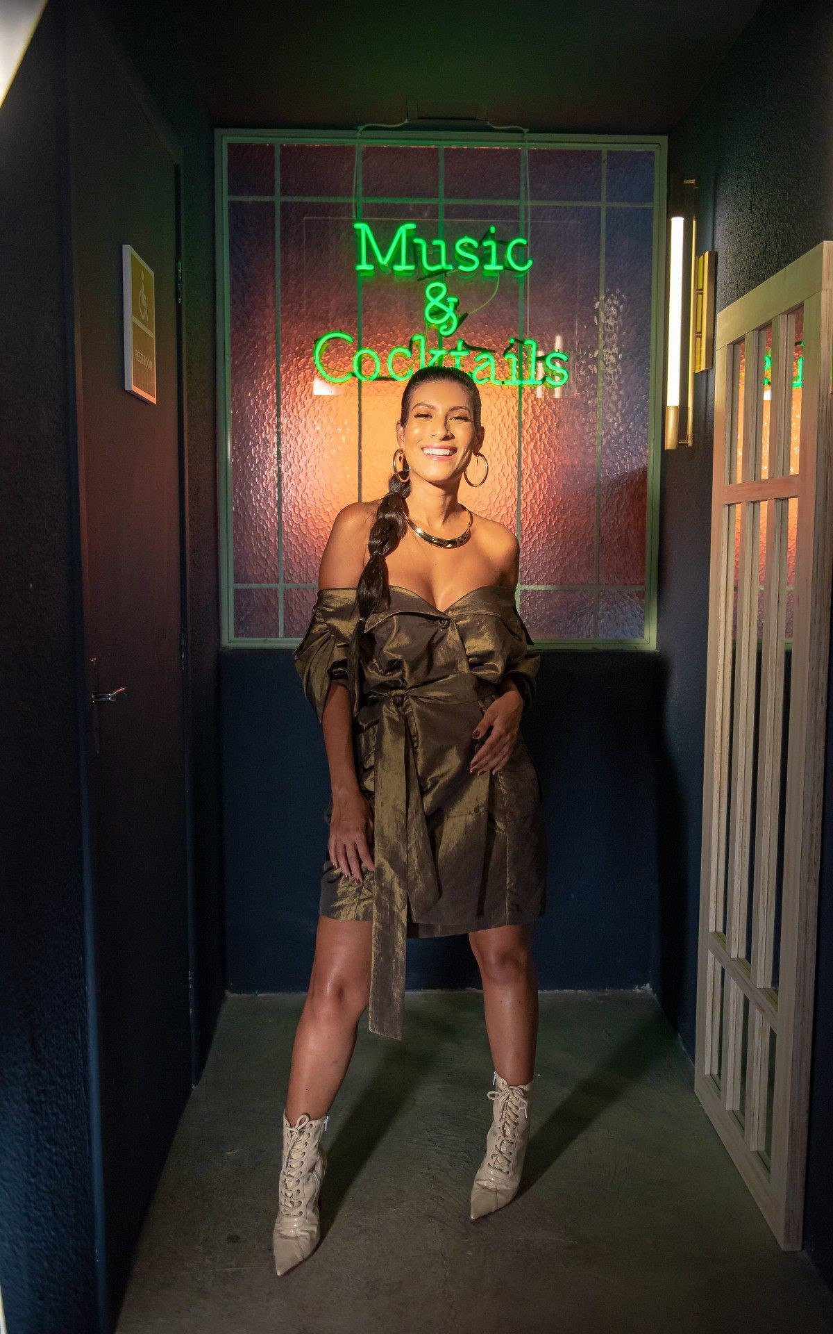 Cantora Gabi lan&ccedil;a novo single com produtor de hits de Anitta