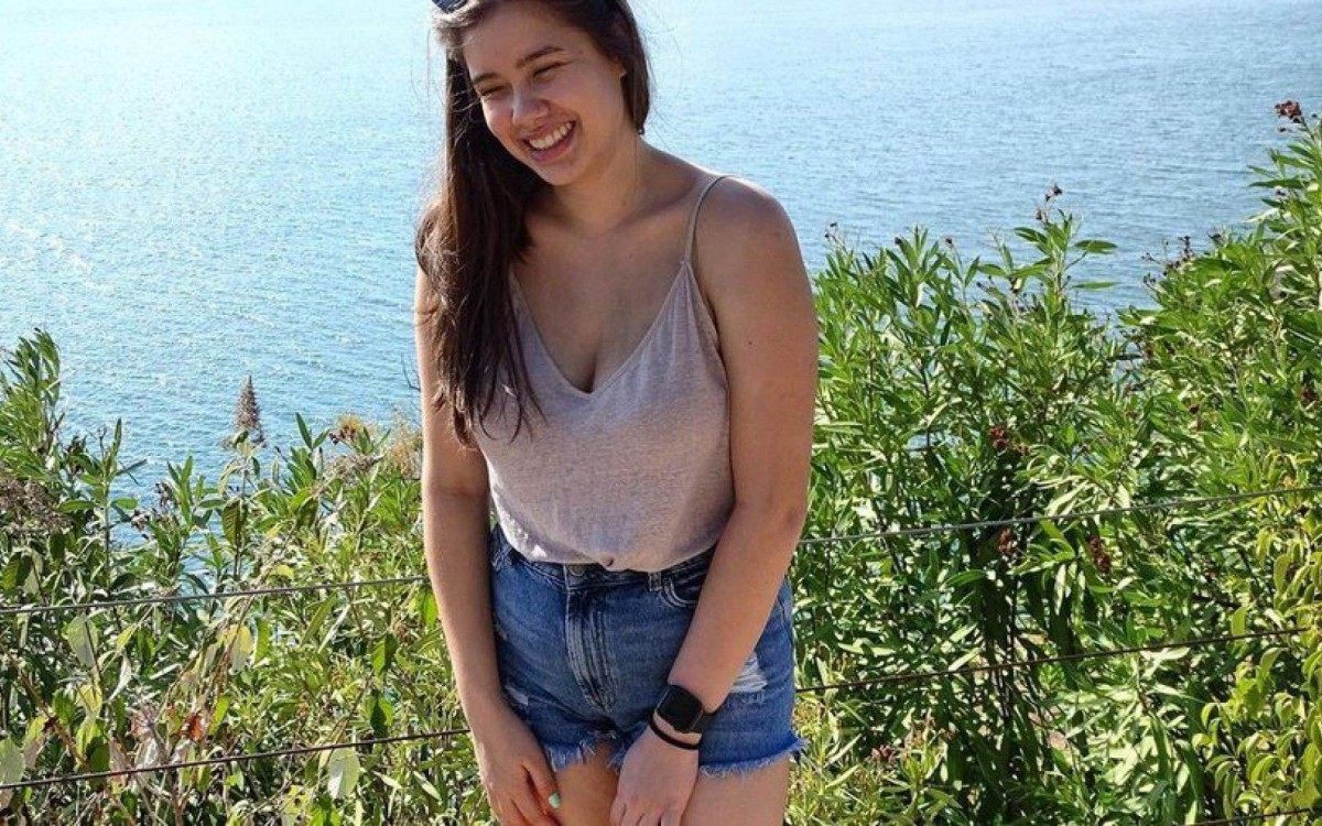 Caroline Crouch, 20, foi torturada e estrangulada por bandidos
 - Reprodução/Instagram