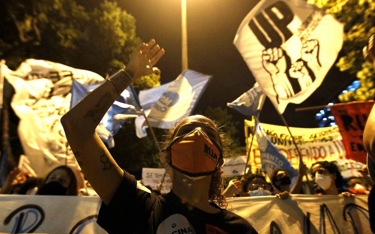 Rio de Janeiro 14/05/2021 - Ato contra o Ministério da Educação e o Congresso Nacional em relação ao orçamento da instituição. Foto: Luciano Belford/Agencia O Dia - Luciano Belford/Agencia O Dia