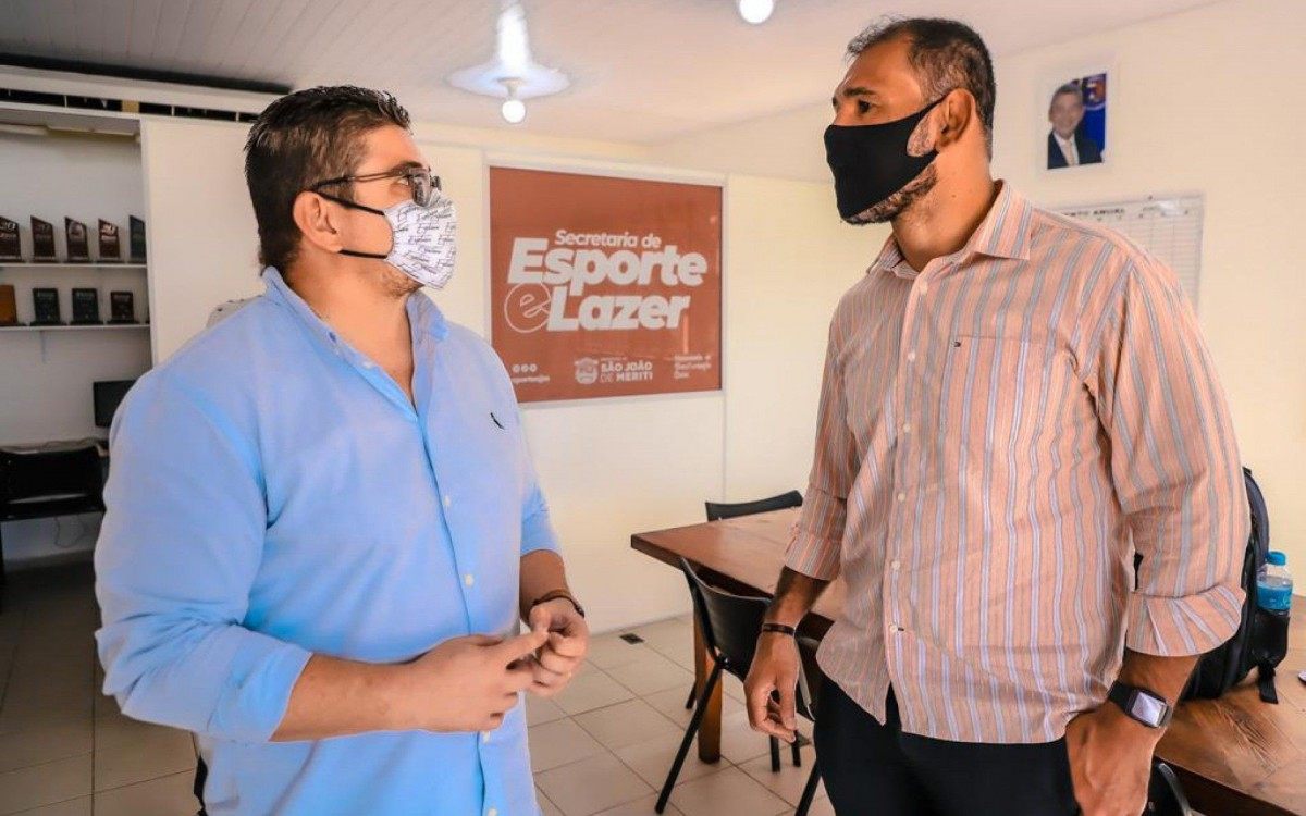 O campe&atilde;o refor&ccedil;ou a import&acirc;ncia do esporte na vida de crian&ccedil;as e jovens