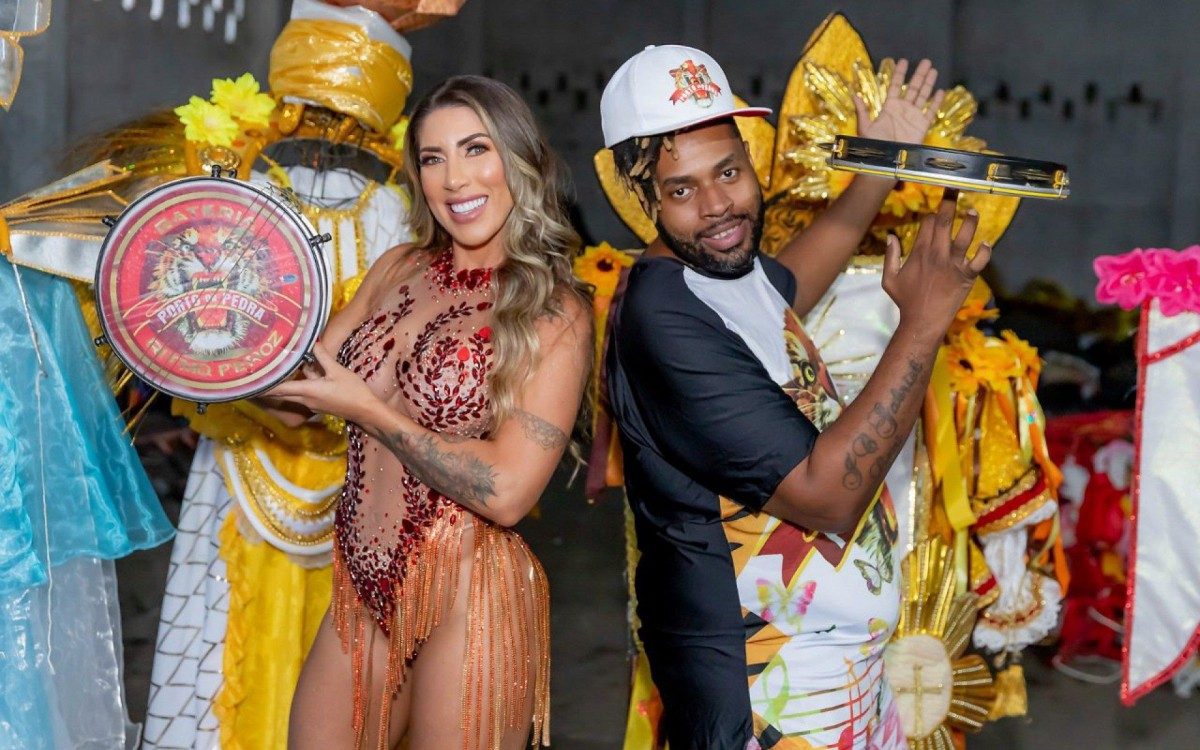 Tati Minerato é a nova rainha de bateria da Porto da Pedra