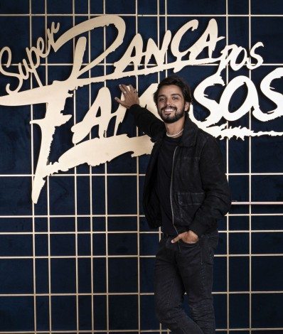 Rodrigo Simas - Rodrigo Simas
      Caption